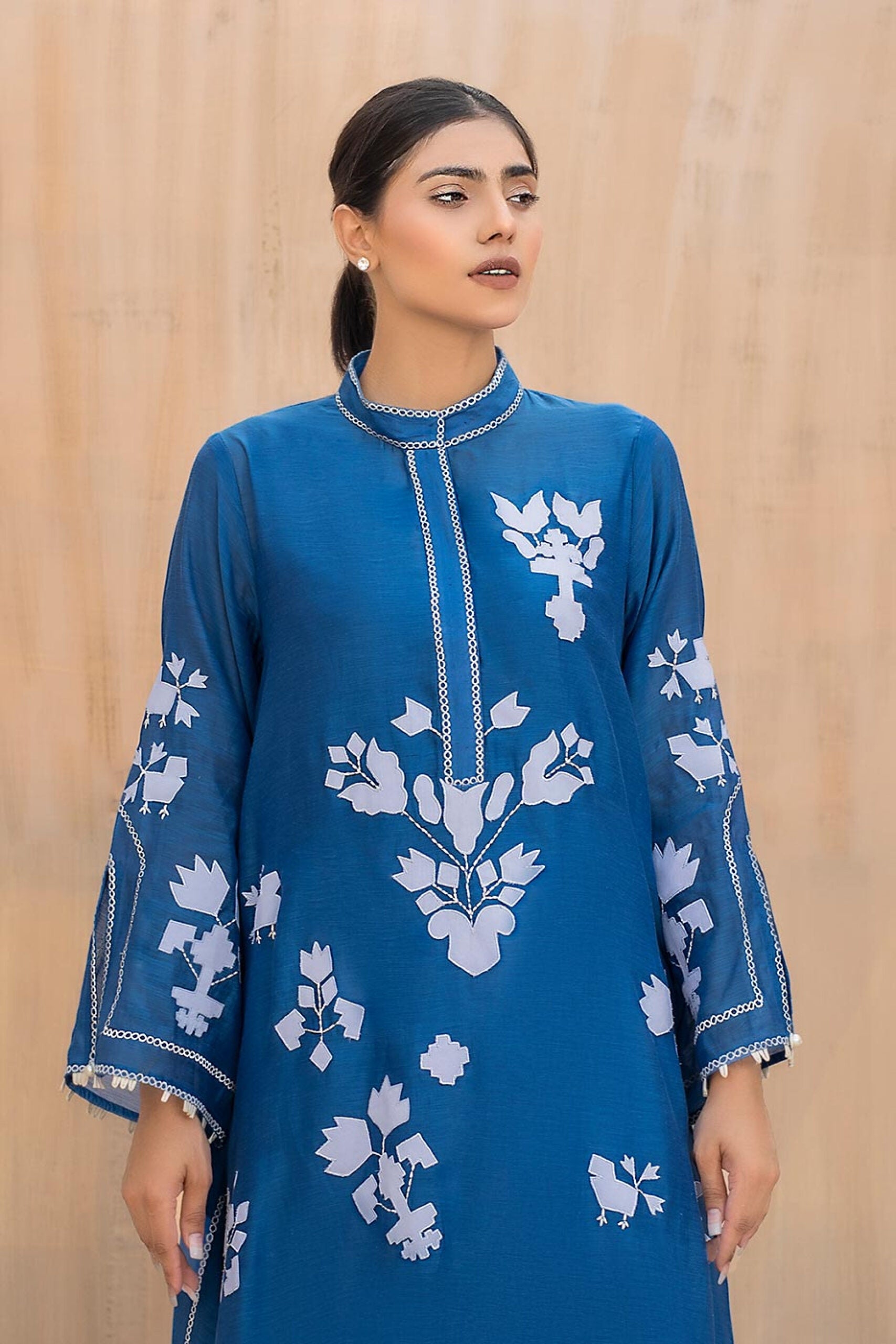 AMBER GOHAR LUXURY PRET’24 | INDIGO