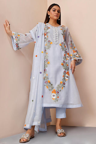 AMBER GOHAR LUXURY PRET’24 | PLAYFUL
