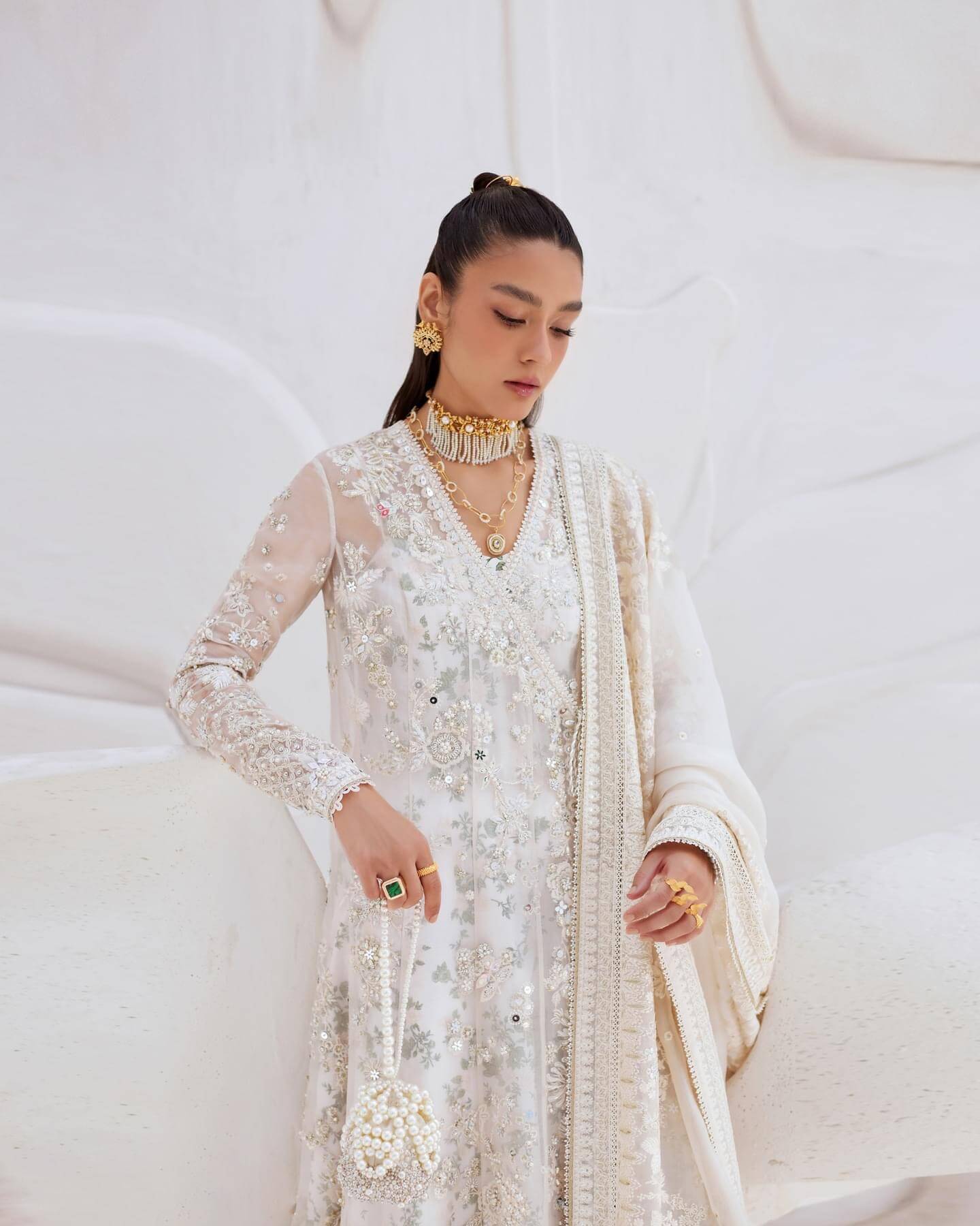 SUFFUSE FREESHIA RTW’24 | YASNA
