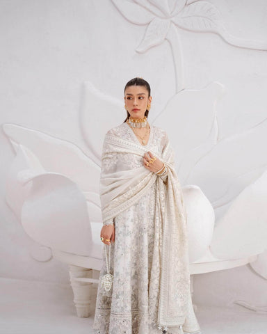 SUFFUSE FREESHIA RTW’24 | YASNA