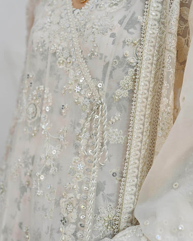 SUFFUSE FREESHIA RTW’24 | YASNA