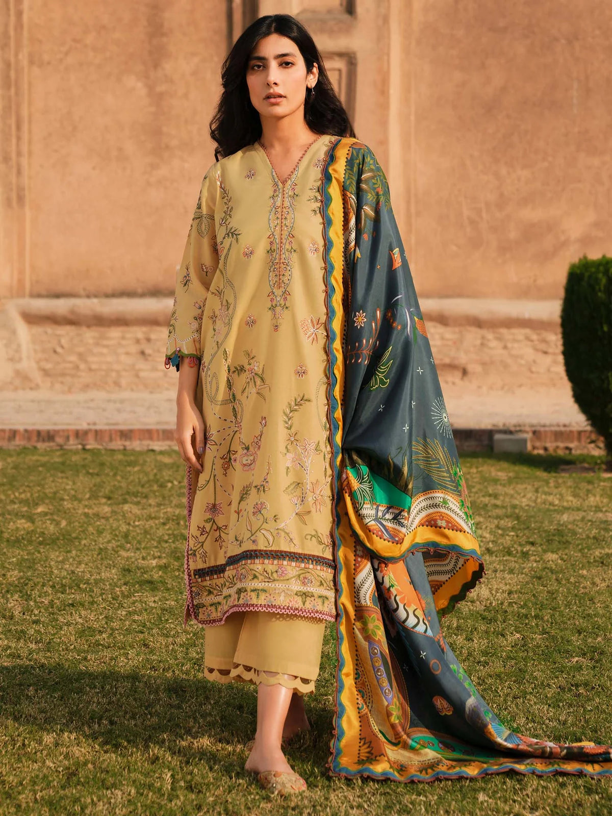 MISHA LAKHANI SPRING SUMMER UNSTITCHED’26 | ZORA