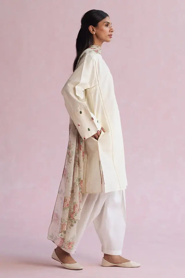 ZARA SHAHJAHAN BASICS’24 | ZKT-1358