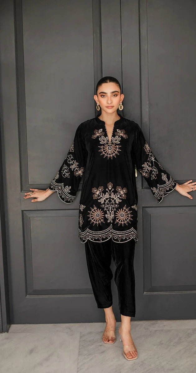 EINKA PRET’26 | VELVET ONYX