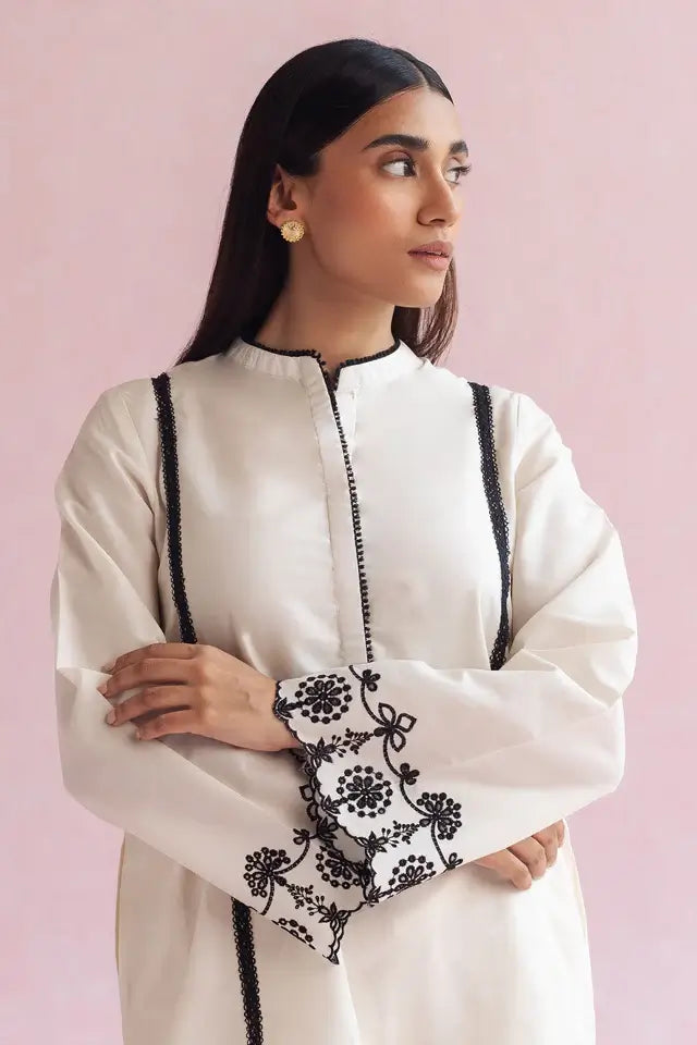 ZARA SHAHJAHAN BASICS’24 | ZKT-1366
