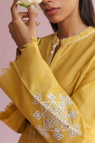ZARA SHAHJAHAN BASICS’24 | ZKT-1370