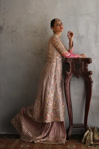 NADIA FAROOQUI ZEENAT FORMALS’24 | SOHA
