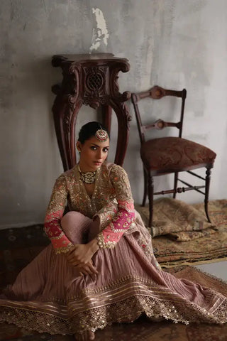 NADIA FAROOQUI ZEENAT FORMALS’24 | SOHA