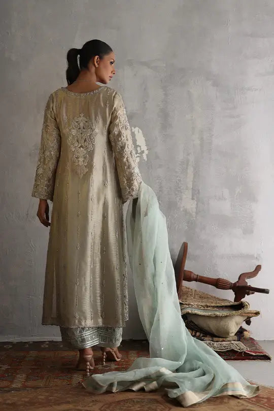 NADIA FAROOQUI ‘ZEENAT’ FORMALS’24 | MARJAN