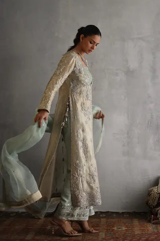 NADIA FAROOQUI ‘ZEENAT’ FORMALS’24 | MARJAN