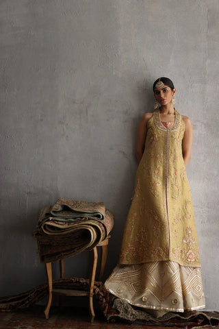 NADIA FAROOQUI ‘ZEENAT’ FORMALS’24 | MAHNUM