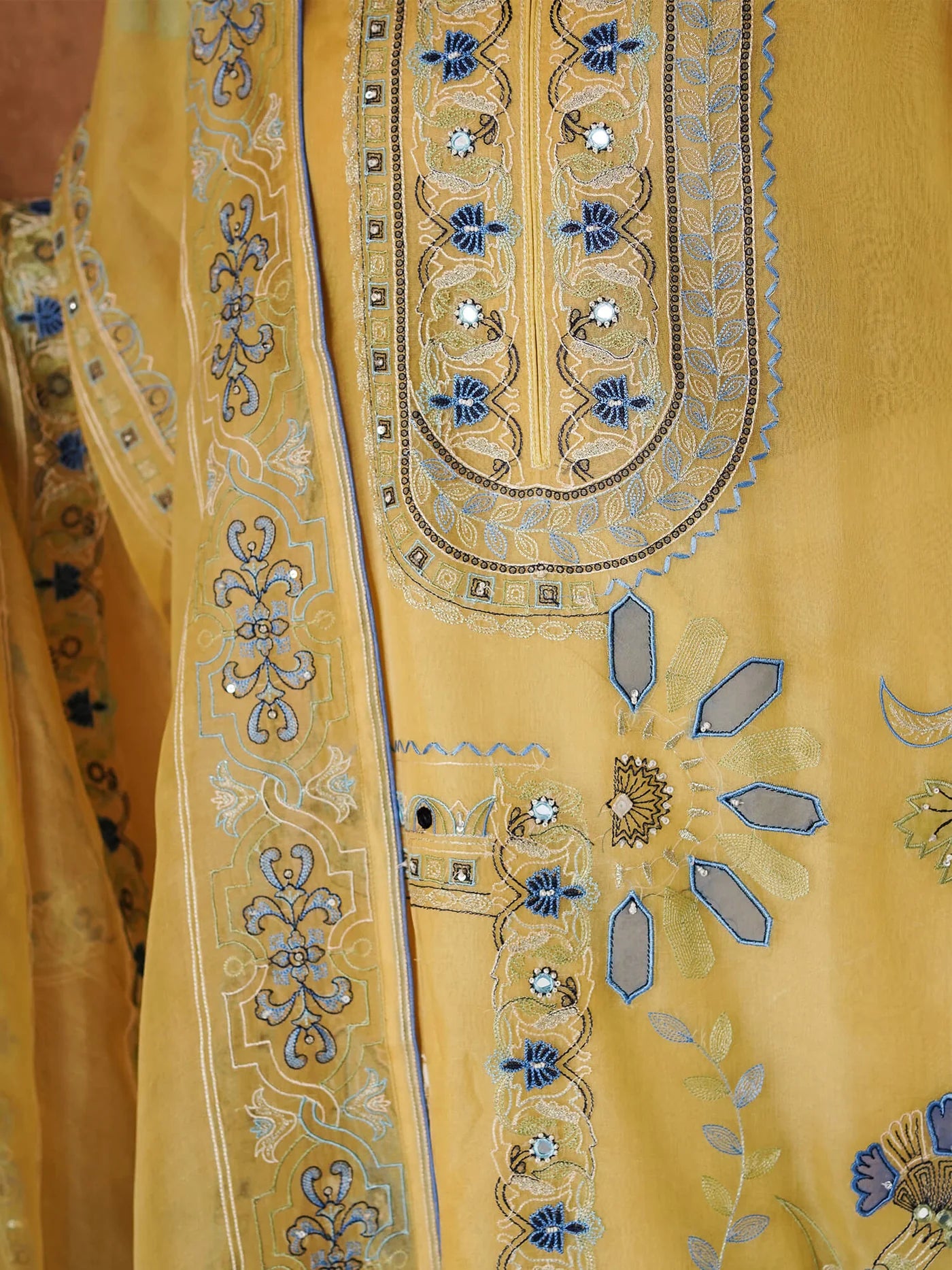 MISHA LAKHANI RTW’24 | TABU & DUPATTA