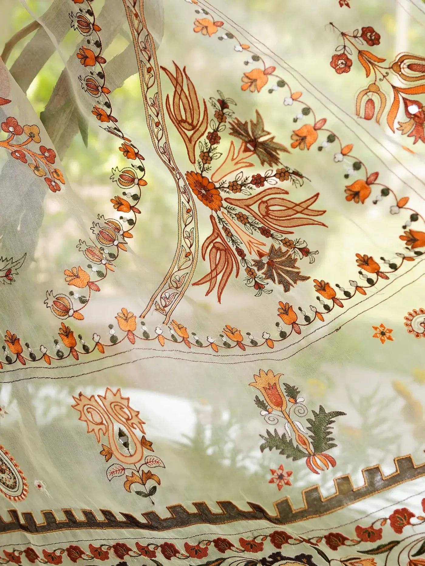 MISHA LAKHANI RTW’24 | MALTA & DUPATTA