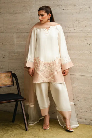 AMNA ARSHAD KIKI LUXE PRET’24 | MEERAY
