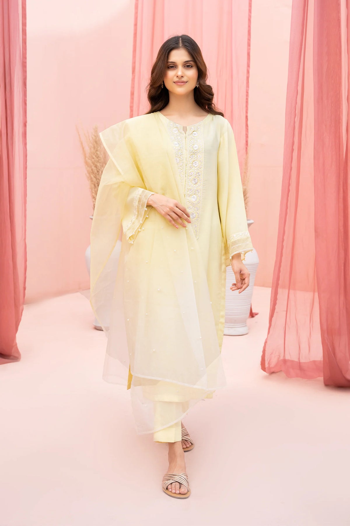 MINSA BOUTIQUE CASUAL PRET’24 | YARROW
