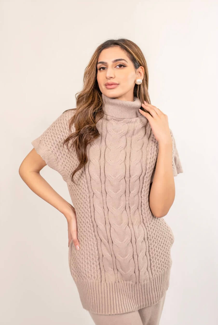 HASSAL AUTUMN WINTER RTW’24 | VIVI CABLE KNIT SET