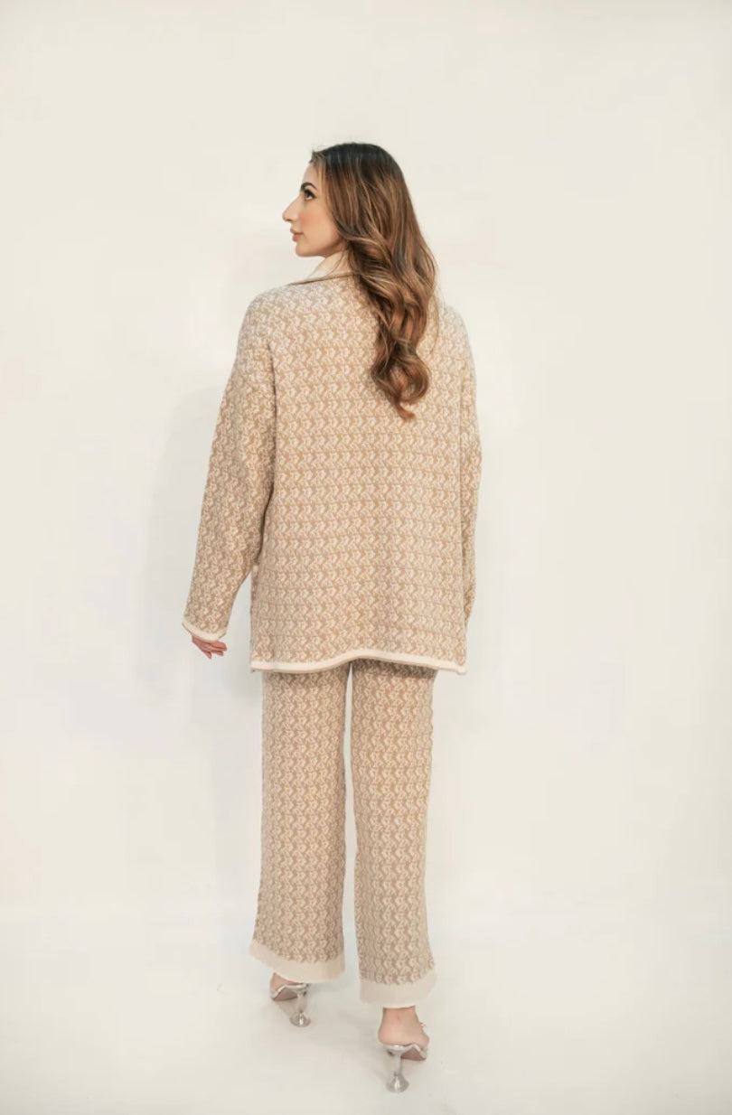 HASSAL AUTUMN WINTER RTW’24 | LAYLA BEIGE & WHITE KNIT SET