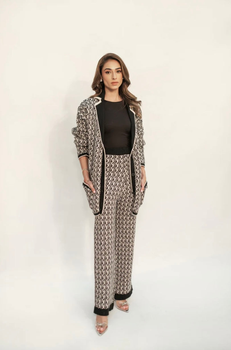HASSAL AUTUMN WINTER RTW’24 | LAYLA BLACK & WHITE KNIT SET