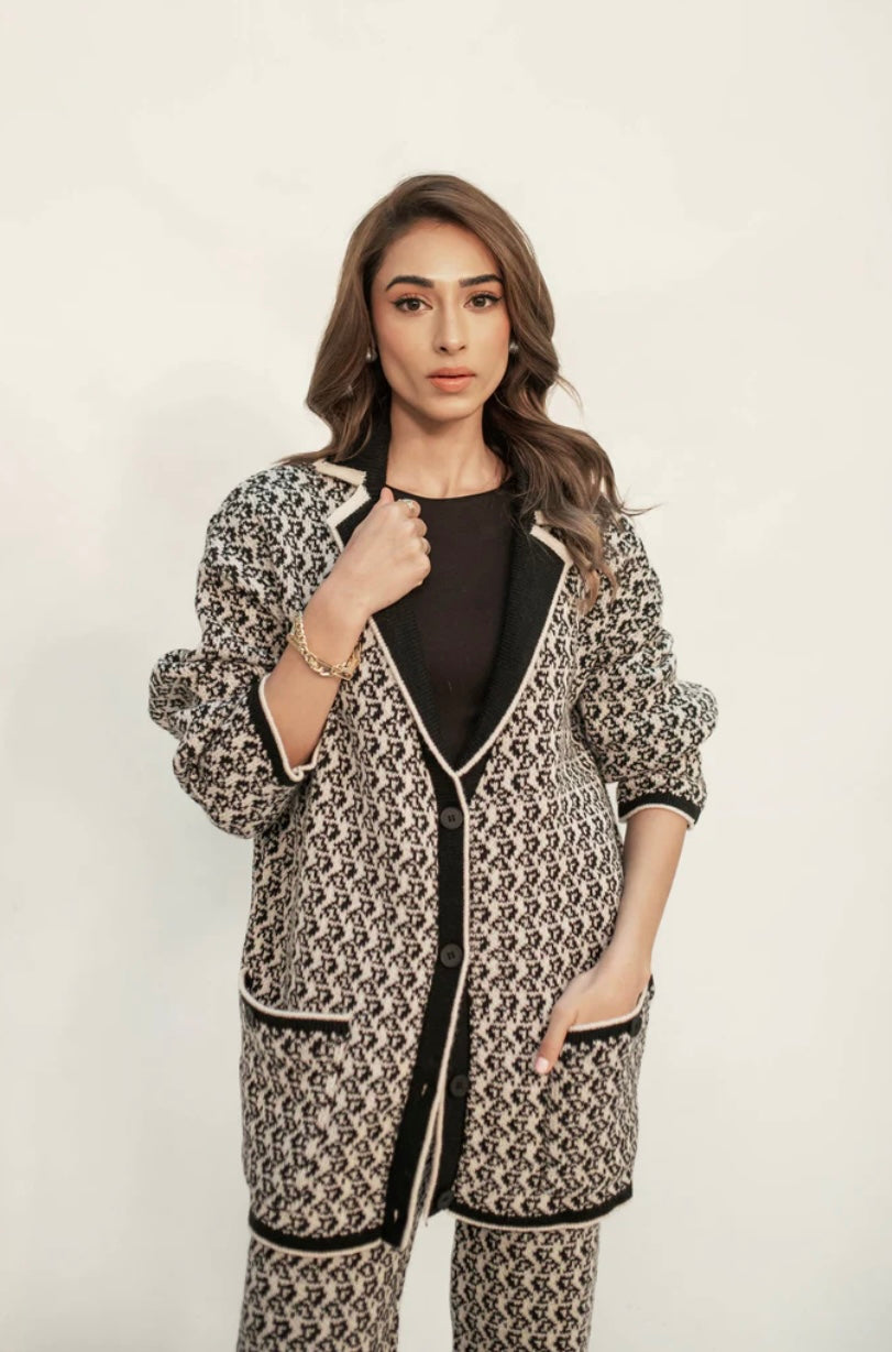 HASSAL AUTUMN WINTER RTW’24 | LAYLA BLACK & WHITE KNIT SET