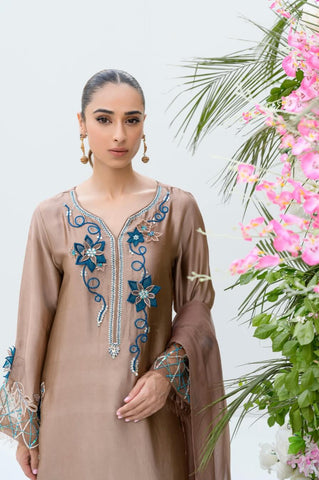 FLAIRS STUDIO ‘FREYA FESTIVE WEAR’24 | CHESTNUT