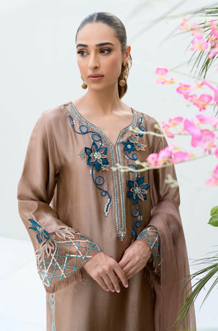 FLAIRS STUDIO ‘FREYA FESTIVE WEAR’24 | CHESTNUT
