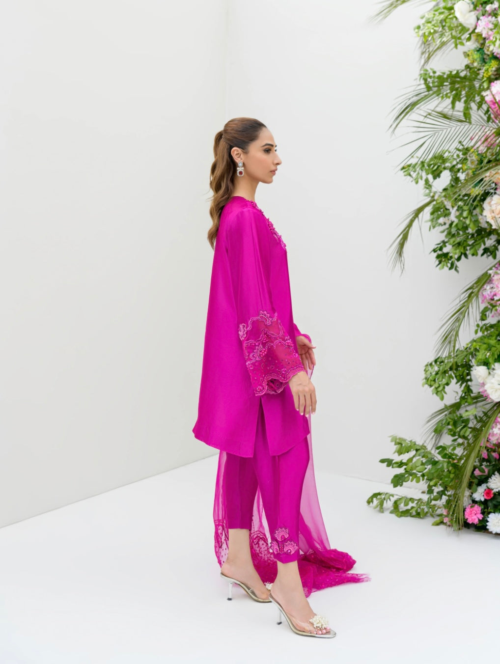 FLAIRS STUDIO ‘FREYA FESTIVE WEAR’24 | FUSCHIA