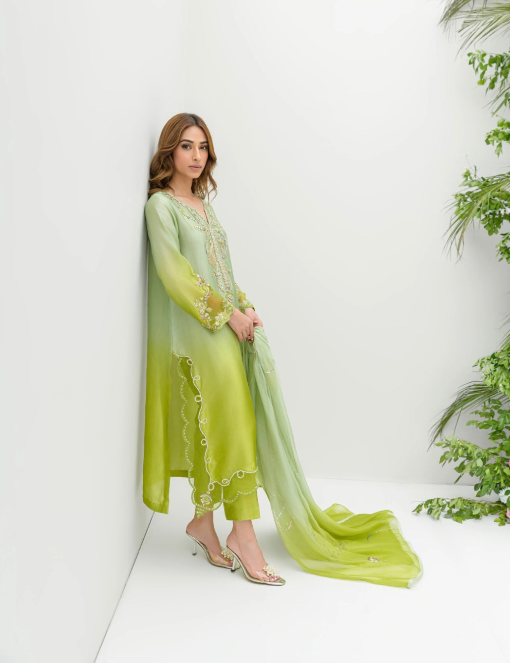 FLAIRS STUDIO ‘FREYA FESTIVE WEAR’24 | KIWI