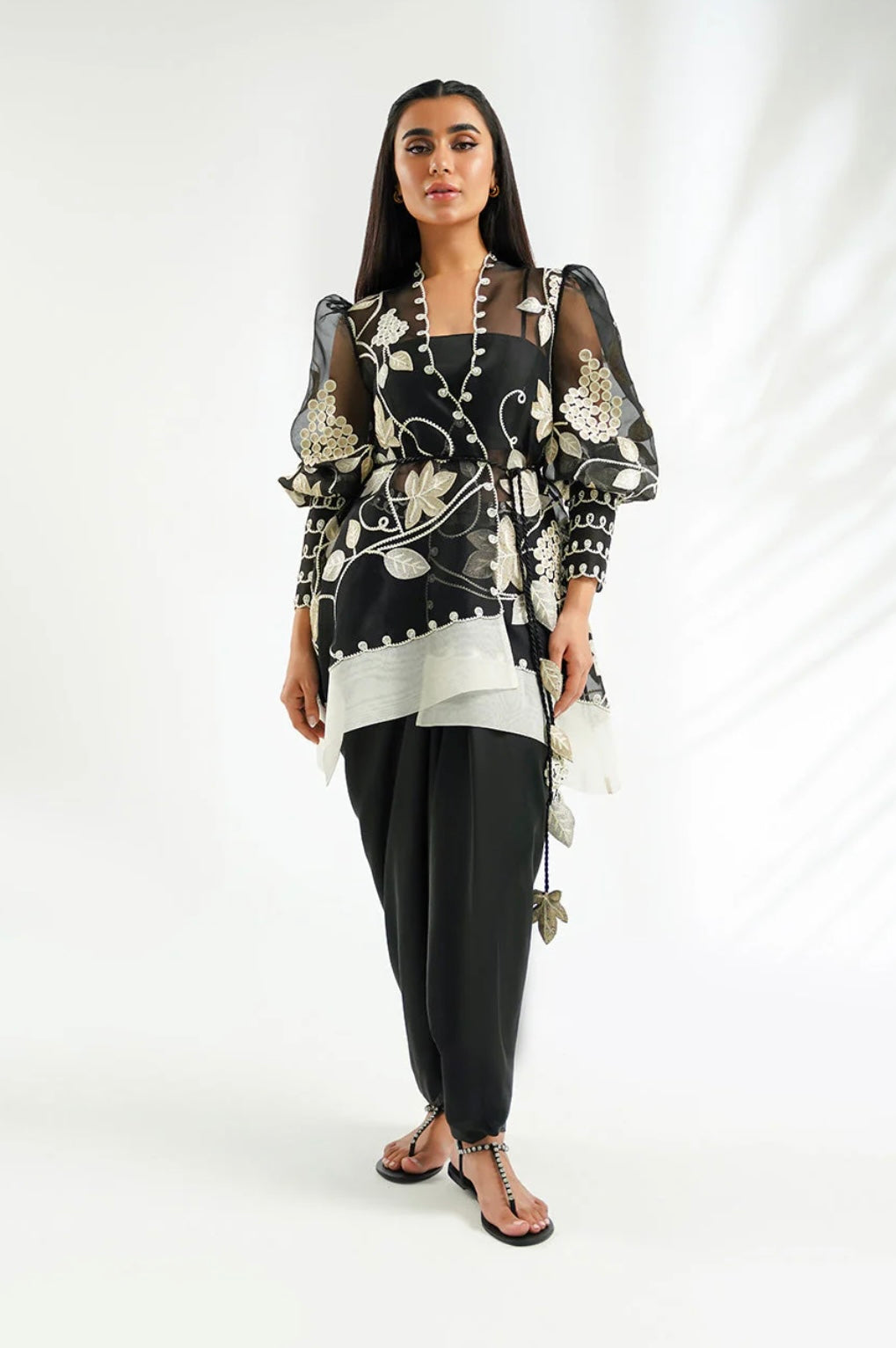 SANIA MASKATIYA ‘INAYA LUXE’24 | IZMIA