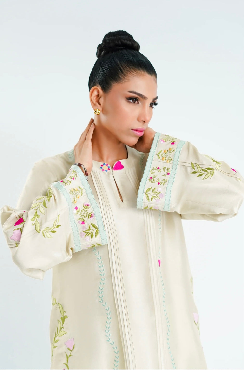 SANIA MASKATIYA ‘INAYA LUXE’24 | NELLY