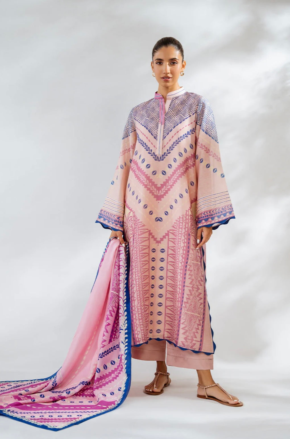 SANIA MASKATIYA ‘INAYA LUXE’24 | NEZMA B