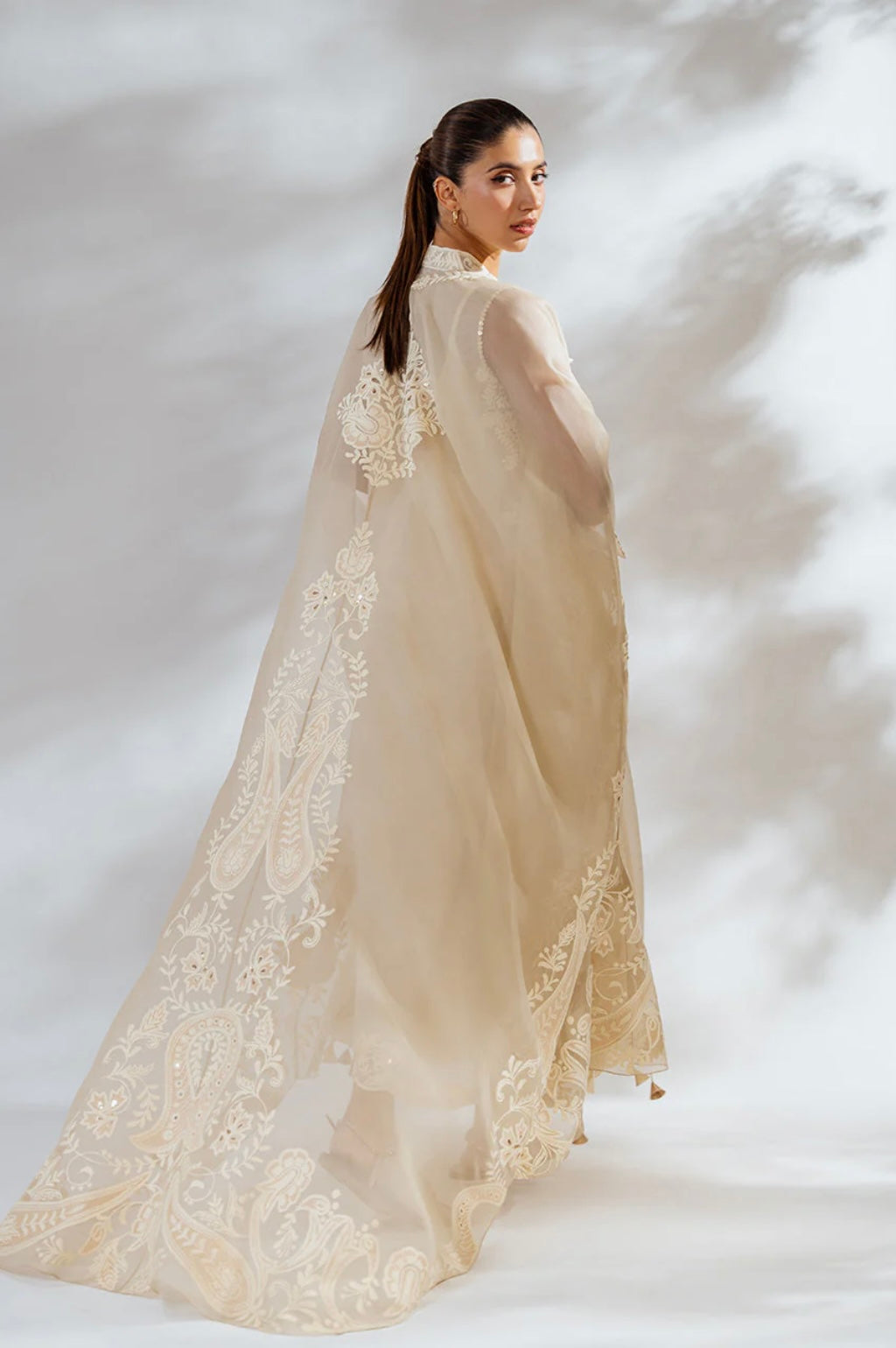 SANIA MASKATIYA ‘INAYA LUXE’24 | NIVA