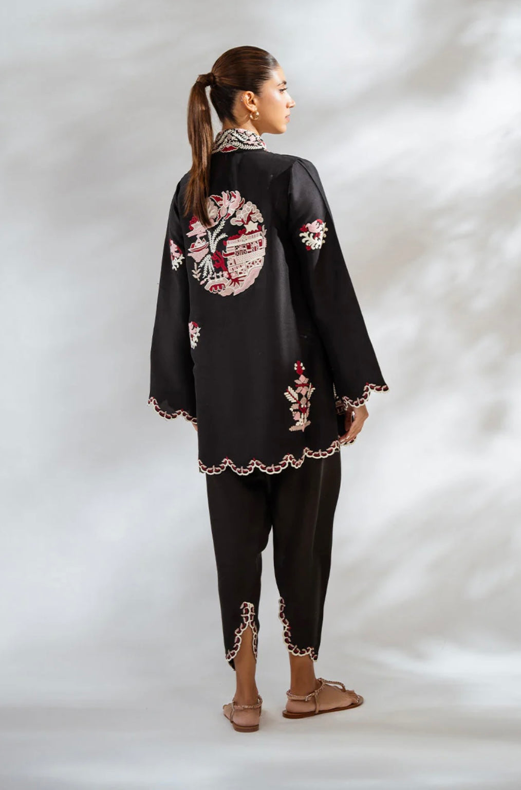 SANIA MASKATIYA ‘INAYA LUXE’24 | TYLA