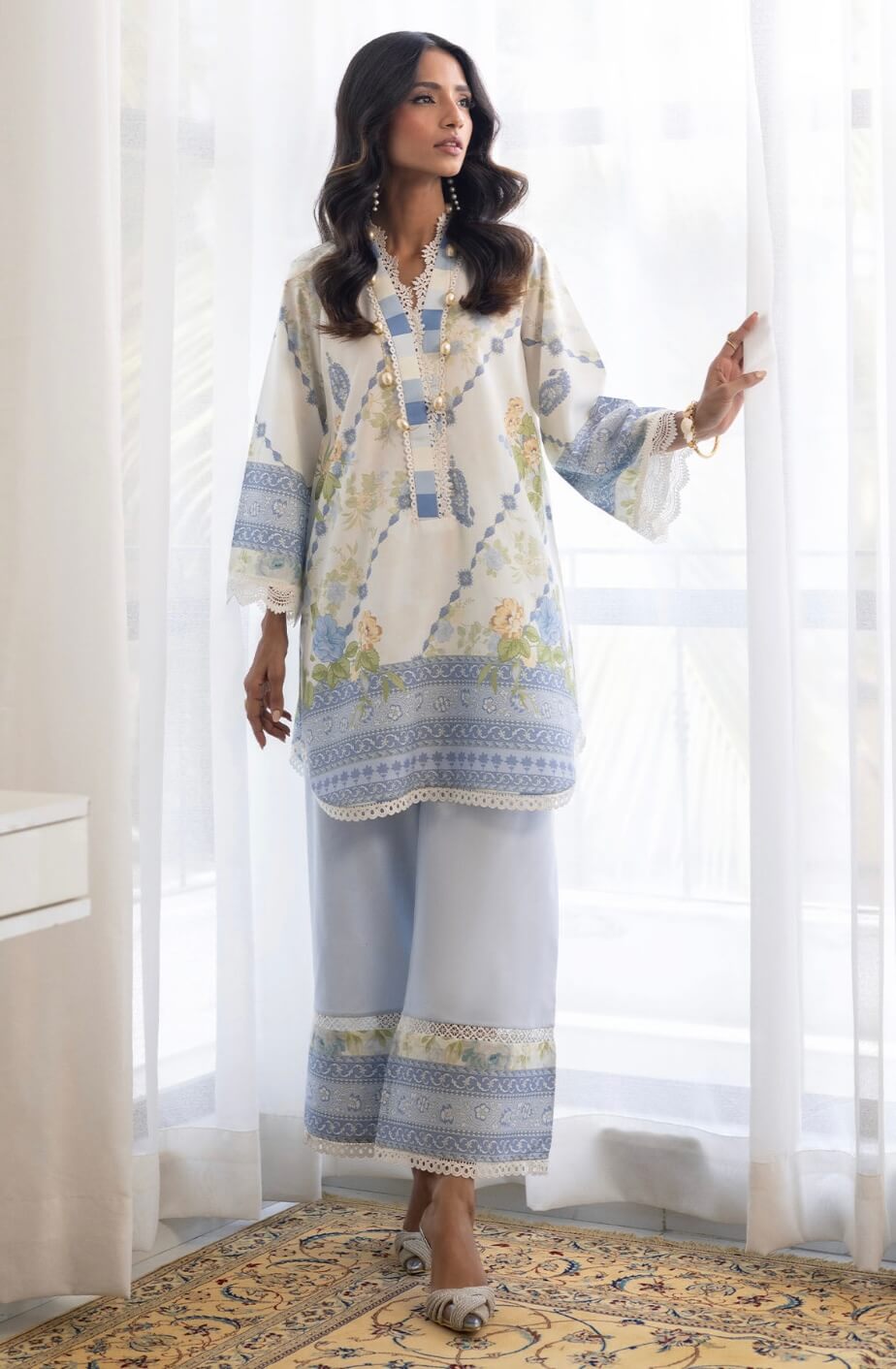 ANNUS ABRAR ‘LA FLEUR’24 | MUZI