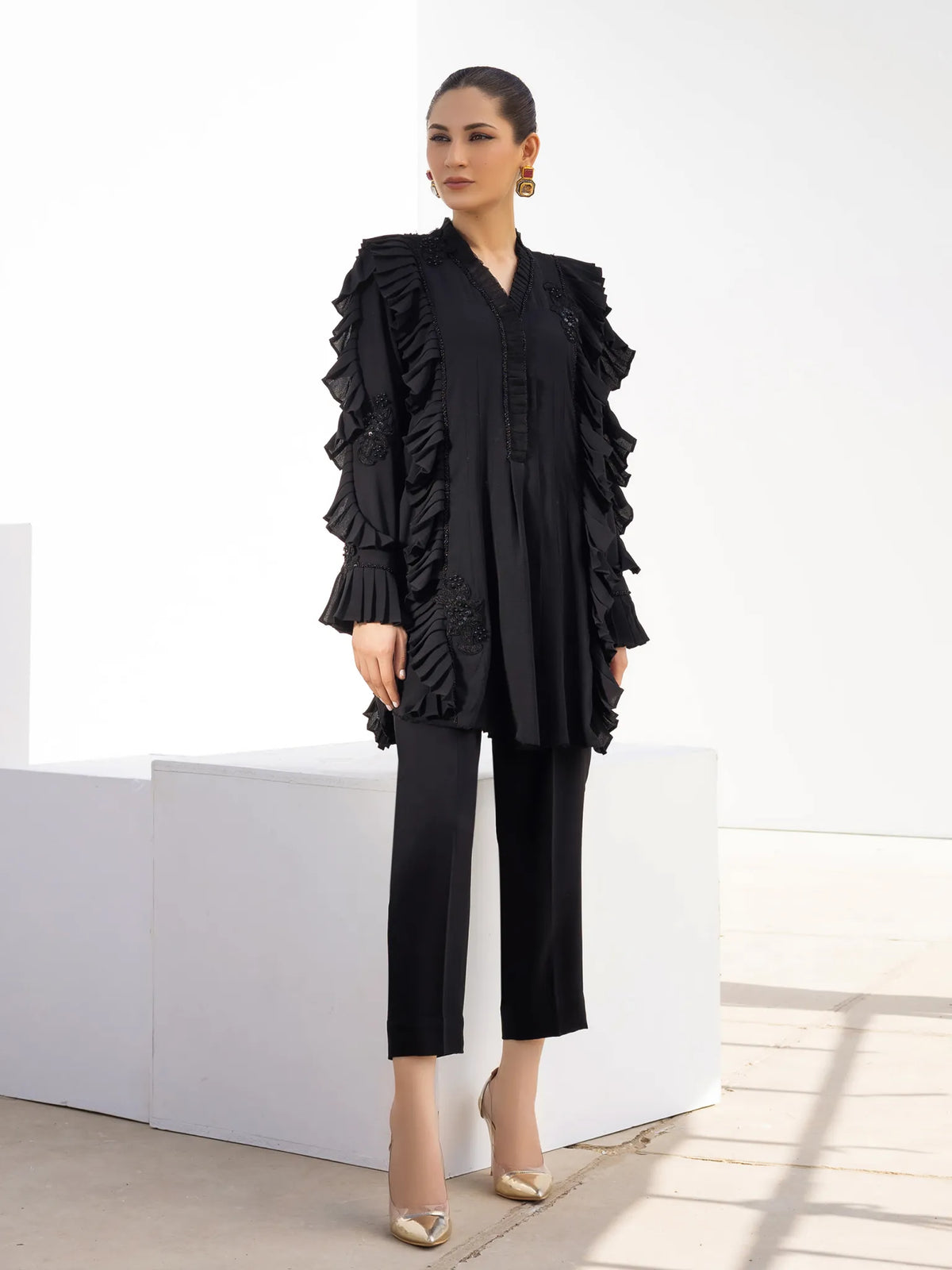 IQA DESIGNS | ZOE BLACK