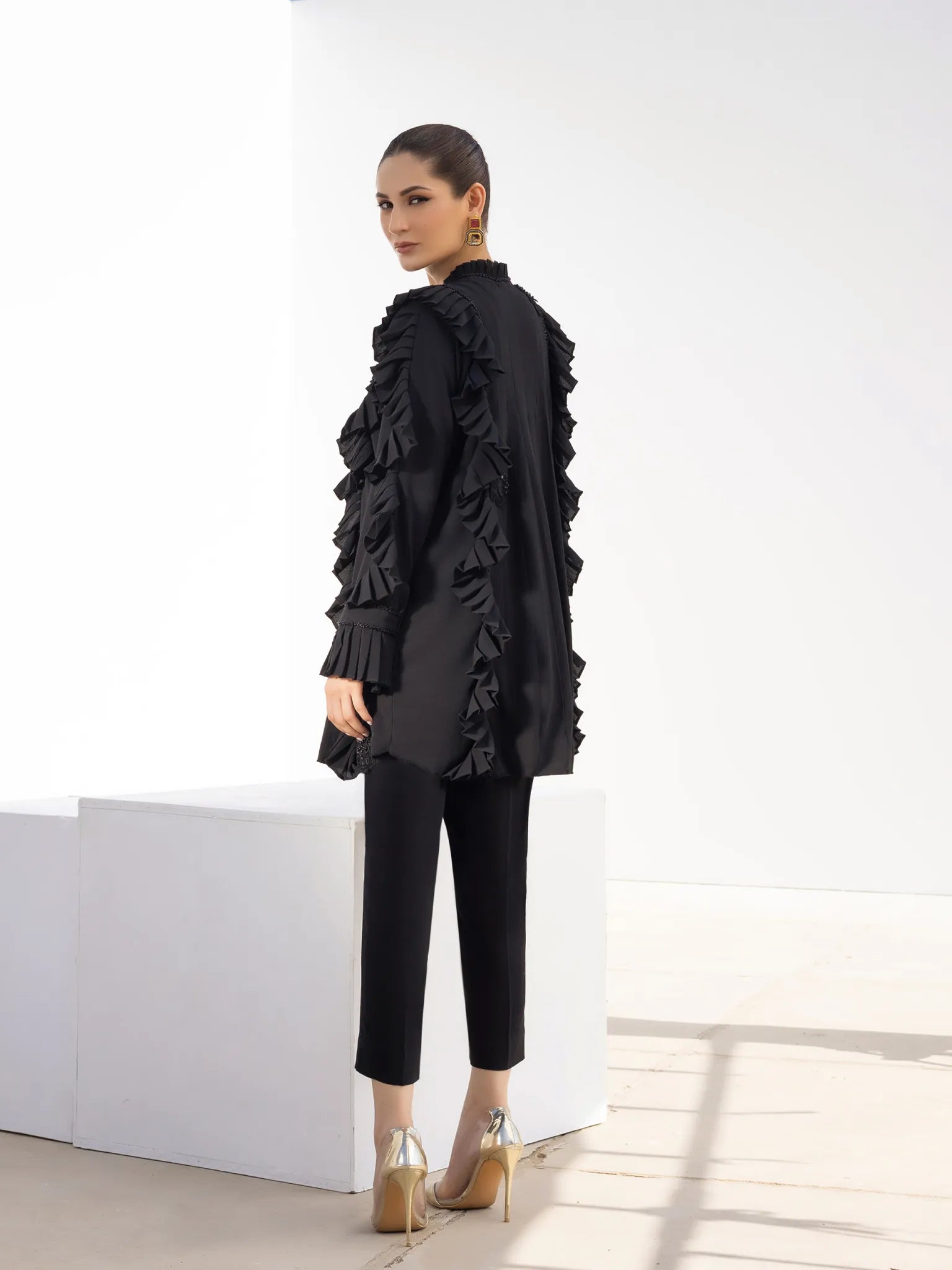 IQA DESIGNS | ZOE BLACK