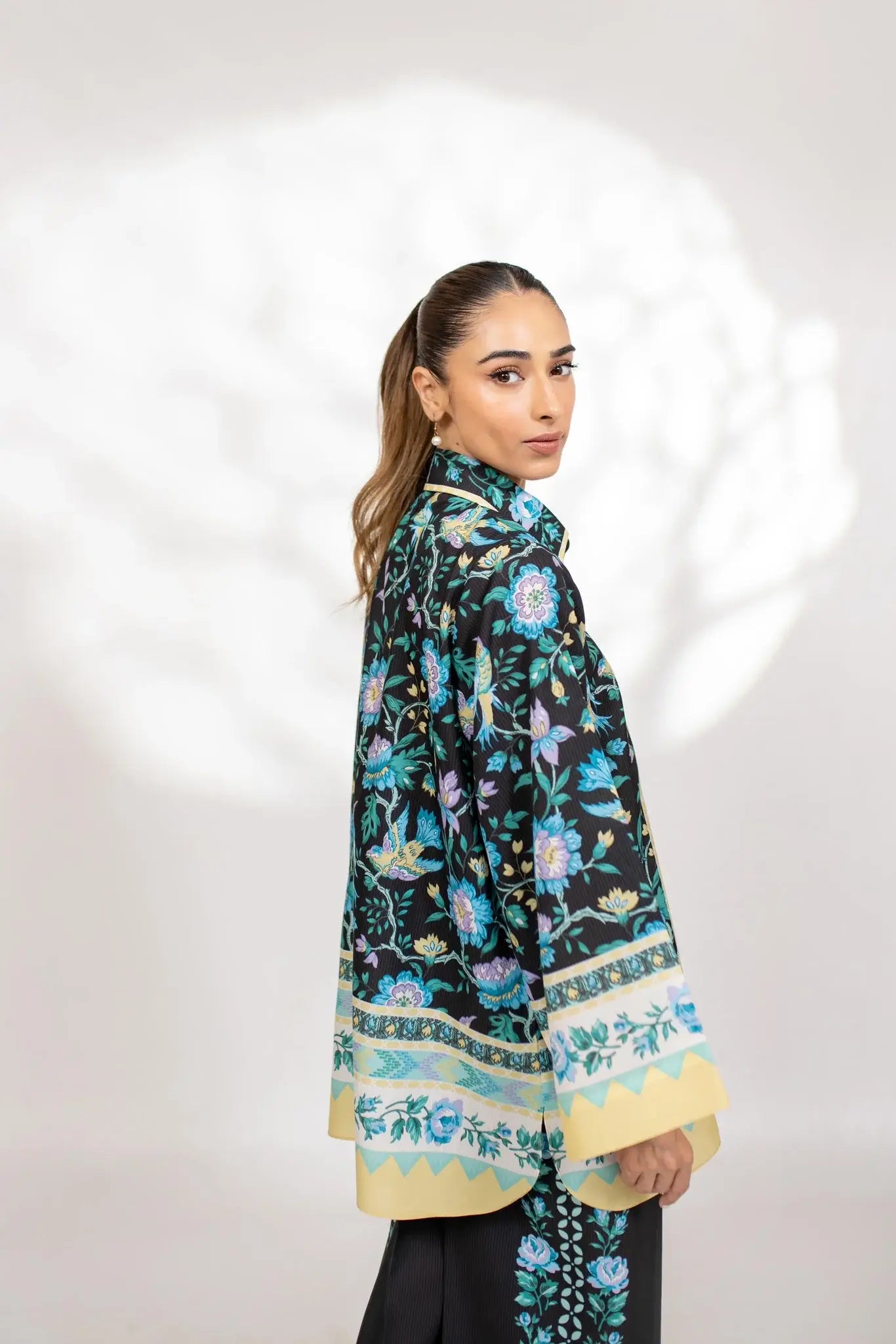 BARAE KHANOM ‘ZAYRA COLLECTION’24 | WILLOW A
