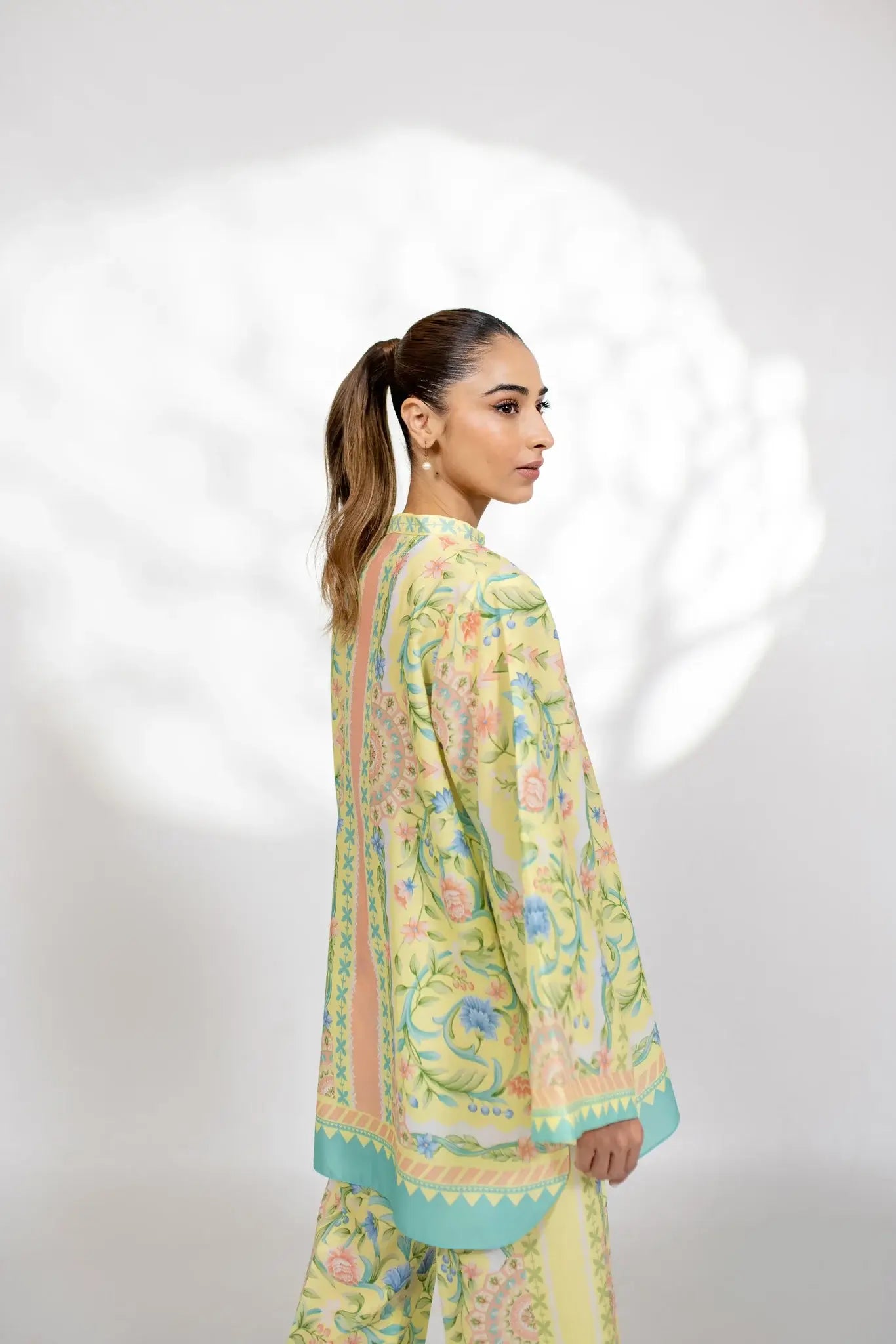 BARAE KHANOM ‘ZAYRA COLLECTION’24 | PETRA B