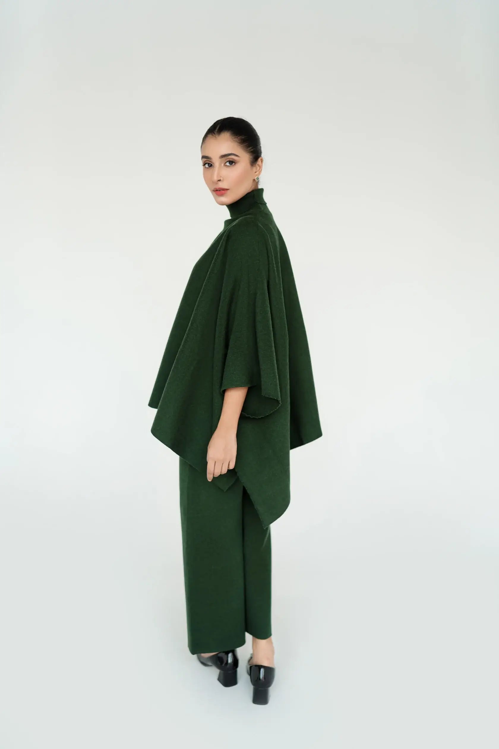 SHOP MIMOSO | GREEN PONCHO SET