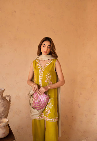 SA ‘ESSENTIALS’24 | FREESIA