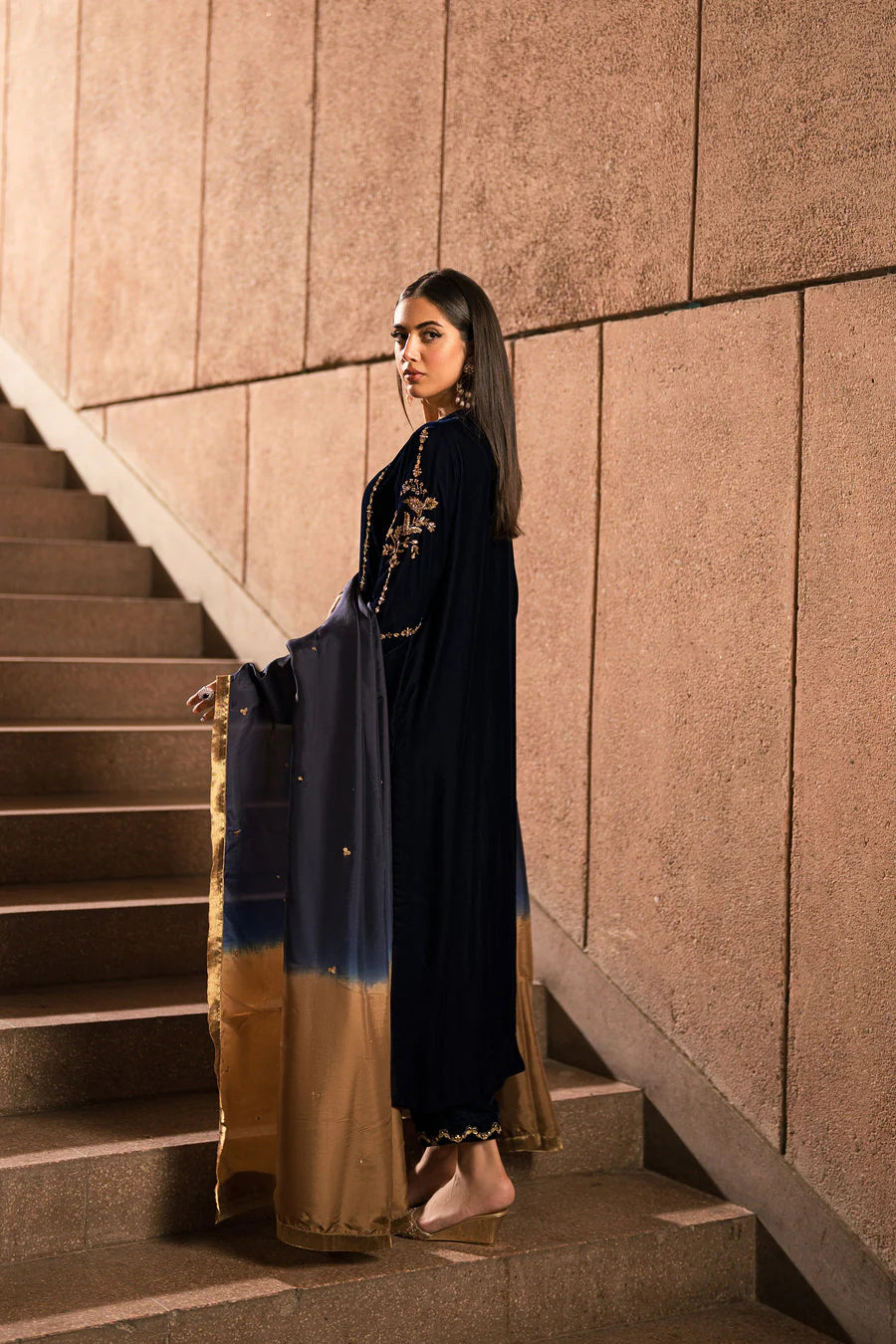AMMARA KHAN RENDEZVOUS’24 | BLUE AND BRONZE GOLD VELVET SET