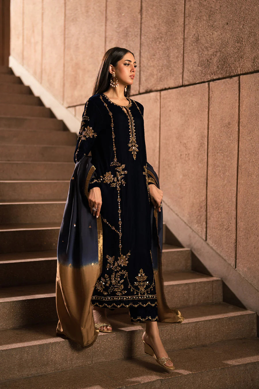 AMMARA KHAN RENDEZVOUS’24 | BLUE AND BRONZE GOLD VELVET SET
