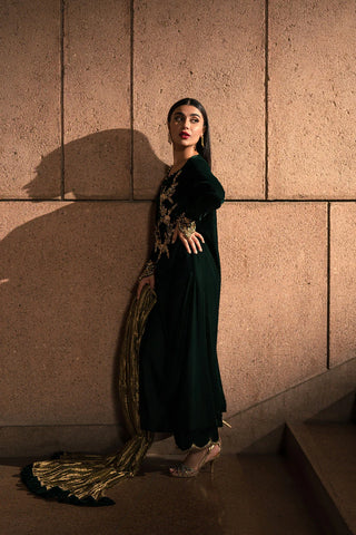 AMMARA KHAN RENDEZVOUS’24 | EMERALD JEWEL OF THE EAST VELVET SET