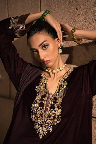 AMMARA KHAN RENDEZVOUS’24 | MAJESTIC PLUM VELVET ENSEMBLE