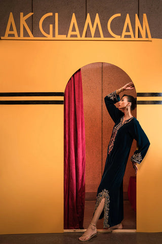 AMMARA KHAN RENDEZVOUS’24 | STATEMENT TEAL VELVET KAFTAN