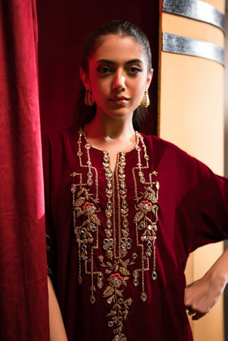 AMMARA KHAN RENDEZVOUS’24 | BOLD SCARLET BEAUTY KAFTAN