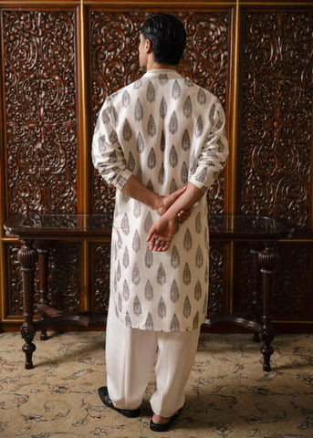 HUSSAIN REHAR LUXURY PRET ‘BASIC NOT BASIC’24 | IVY