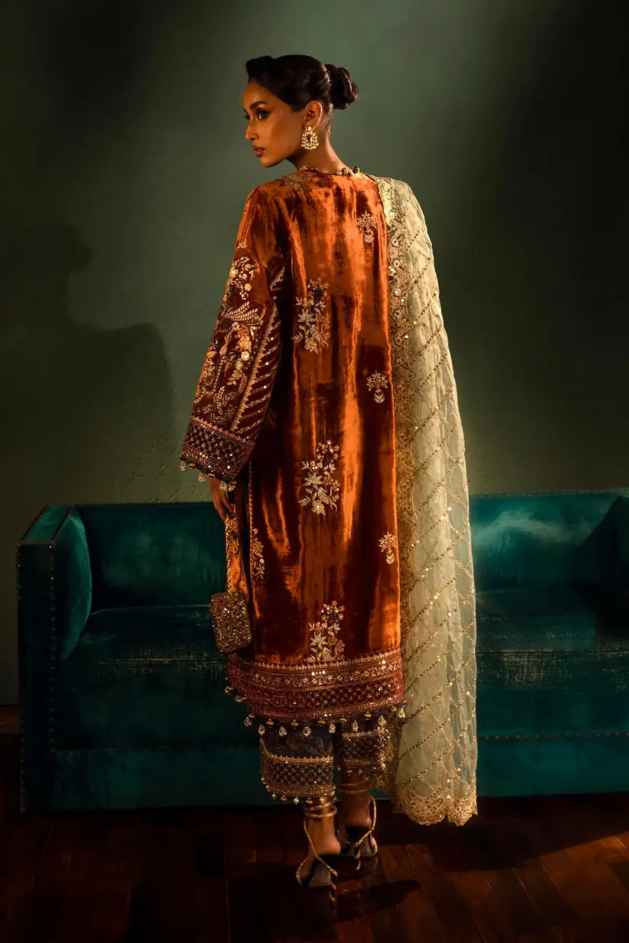 SANA SAFINAZ LUXURY PRET’24 | FW24SGE587P3