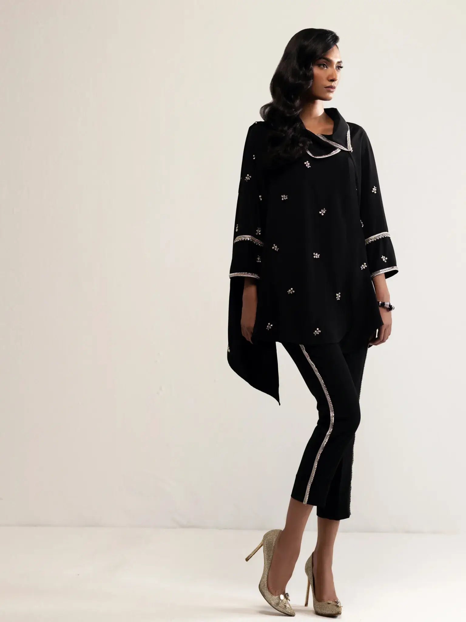 IQA DESIGN KAI VOL 2 | ZYNA – BLACK