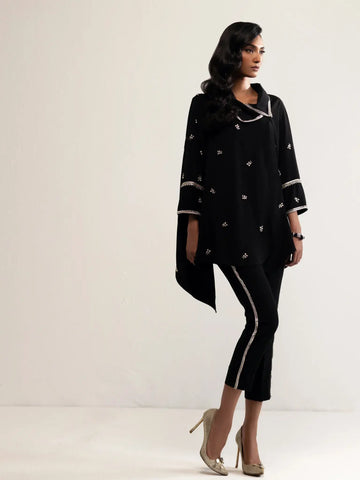 IQA DESIGN KAI VOL 2 | ZYNA – BLACK