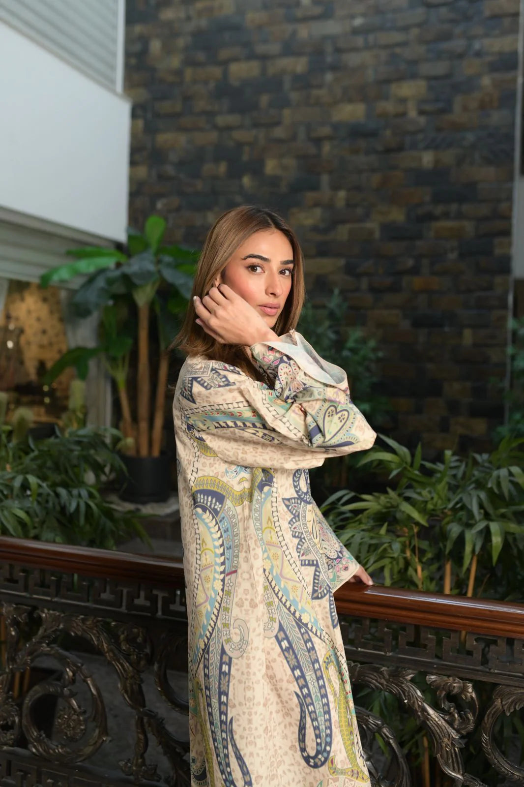 BARAE KHANOM WINTER COLLECTION’24 | FREYA B